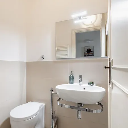 Lungarno Elegant With Panoramic Balcony * Piza