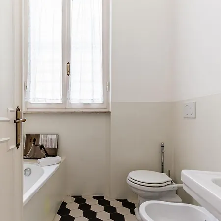 Lungarno Elegant With Panoramic Balcony Pisa