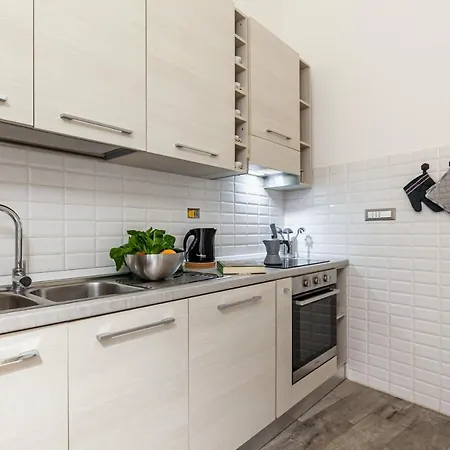 Apartment Lungarno Elegant With Panoramic Balcony Pisa