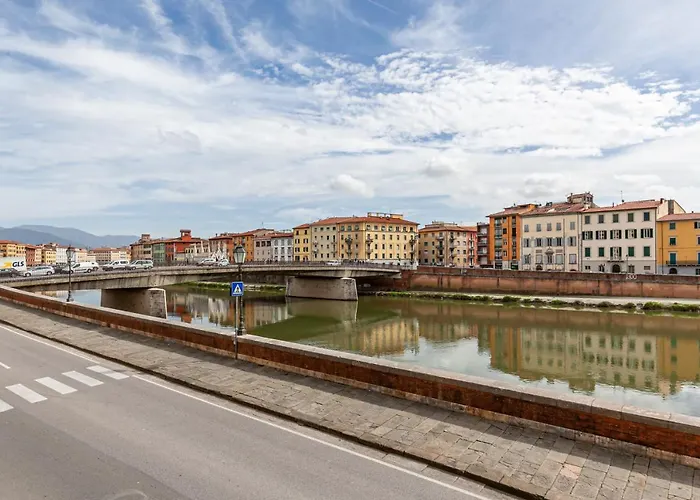 Guesthost - Lungarno Elegant With Panoramic Balcony Apartamento Pisa